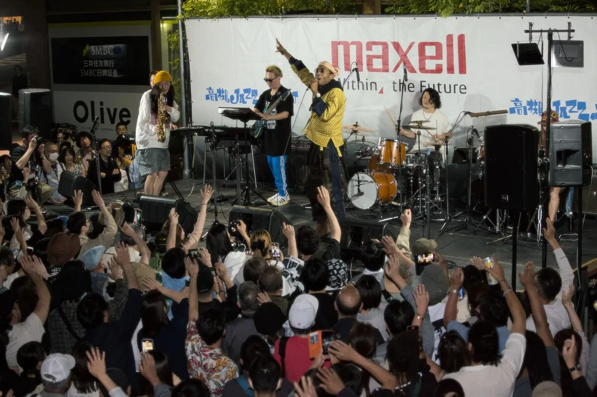 French Antonio with Elephant Beatz, performing at Takatsuki Jazz Street
